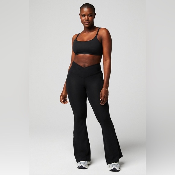 Fabletics Oasis PureLuxe High-Waisted Crossover Flare Sz large black - Picture 1 of 5